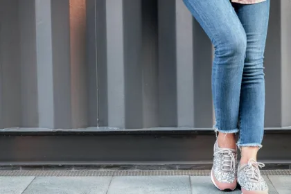 découvrez notre collection de jeans tendance, alliant confort et style. des coupes variées pour tous les goûts, parfaits pour toutes les occasions. trouvez votre jean idéal dès aujourd'hui!