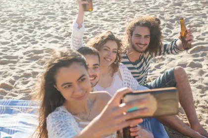 découvrez comment les ondes radio des smartphones influencent nos communications quotidiennes et l'impact de cette technologie sur notre vie moderne. explorez les avantages et inconvénients de l'utilisation des ondes radio dans les smartphones.