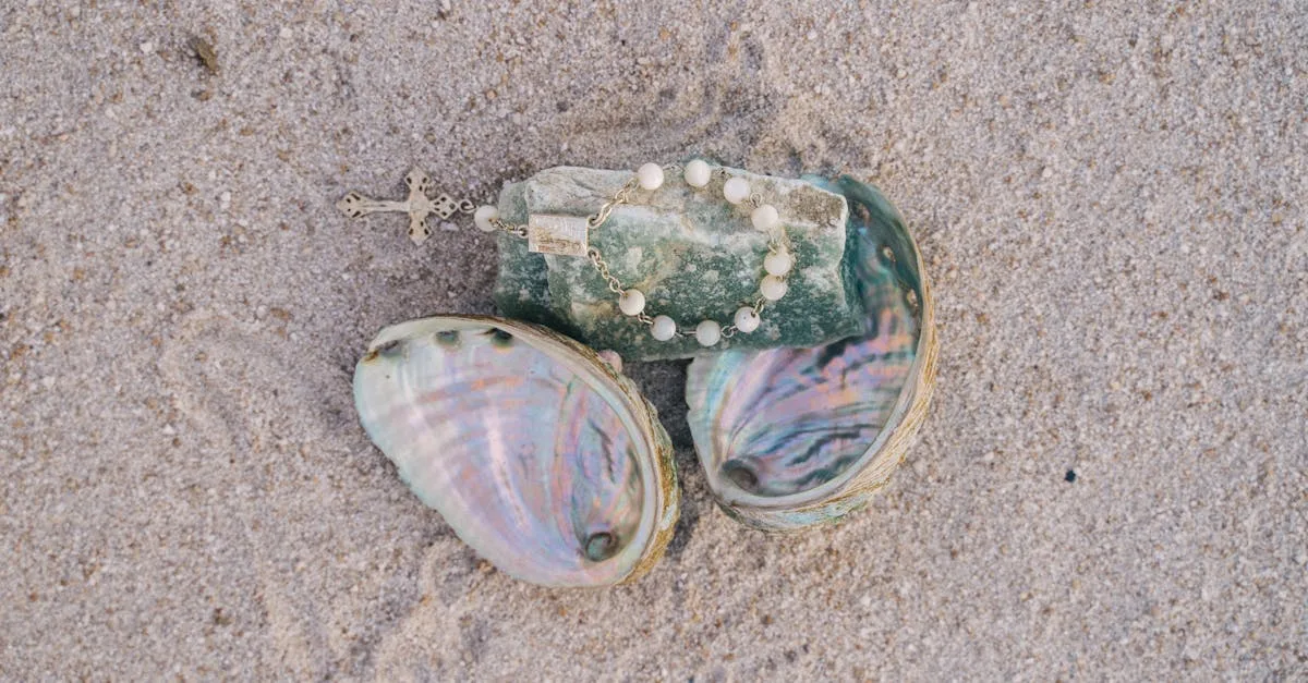 découvrez notre collection de bijoux en pierre naturelle, alliant élégance et authenticité. chaque pièce, fabriquée avec des matériaux de qualité, met en valeur la beauté unique des pierres naturelles pour un style distinctif et élégant.