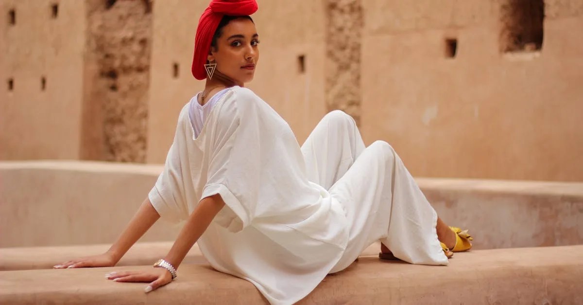 découvrez notre garde-robe compacte, idéale pour optimiser votre espace de rangement tout en ajoutant une touche d'élégance à votre intérieur. parfaite pour les petits espaces, elle allie style et fonctionnalité.