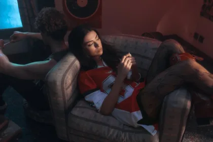 découvrez l'éclairage d'ambiance : conseils, idées et inspirations pour créer une atmosphère chaleureuse et personnalisée dans chaque pièce de votre maison.