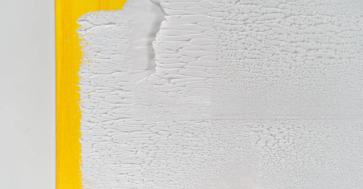 découvrez l'art du layering : une technique tendance en mode pour superposer vêtements et accessoires avec style, tout en offrant confort et originalité à votre look.