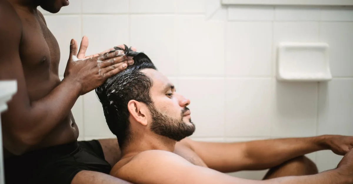 découvrez notre shampooing spécialement formulé pour apaiser et traiter le psoriasis du cuir chevelu. soulage les démangeaisons, réduit les pellicules, et aide à restaurer la santé de vos cheveux. convient à un usage fréquent.