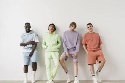 découvrez le sportswear chic : des vêtements alliant confort, élégance et tendances sportives pour un style moderne au quotidien. adoptez une allure raffinée sans sacrifier le bien-être !