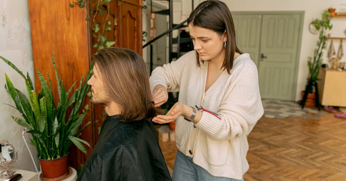 découvrez notre coupe longue dégradée pour un style moderne et élégant, mettant en valeur la texture et le volume de vos cheveux.