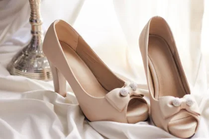 découvrez les dernières tendances de la mode féminine : vêtements, accessoires et styles incontournables pour sublimer votre look au quotidien.