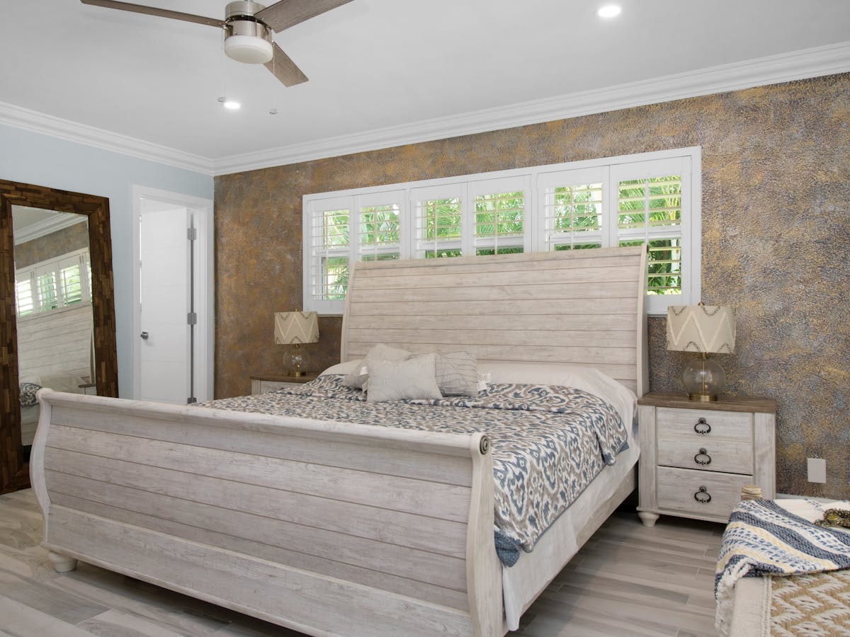 sublimer sa chambre avec un lit coffre en bois massif