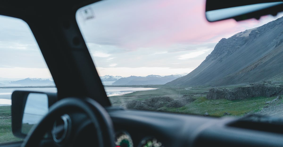 découvrez des conseils essentiels pour vivre la vanlife : astuces pratiques, organisation, sécurité et bien-être lors de vos aventures en van.