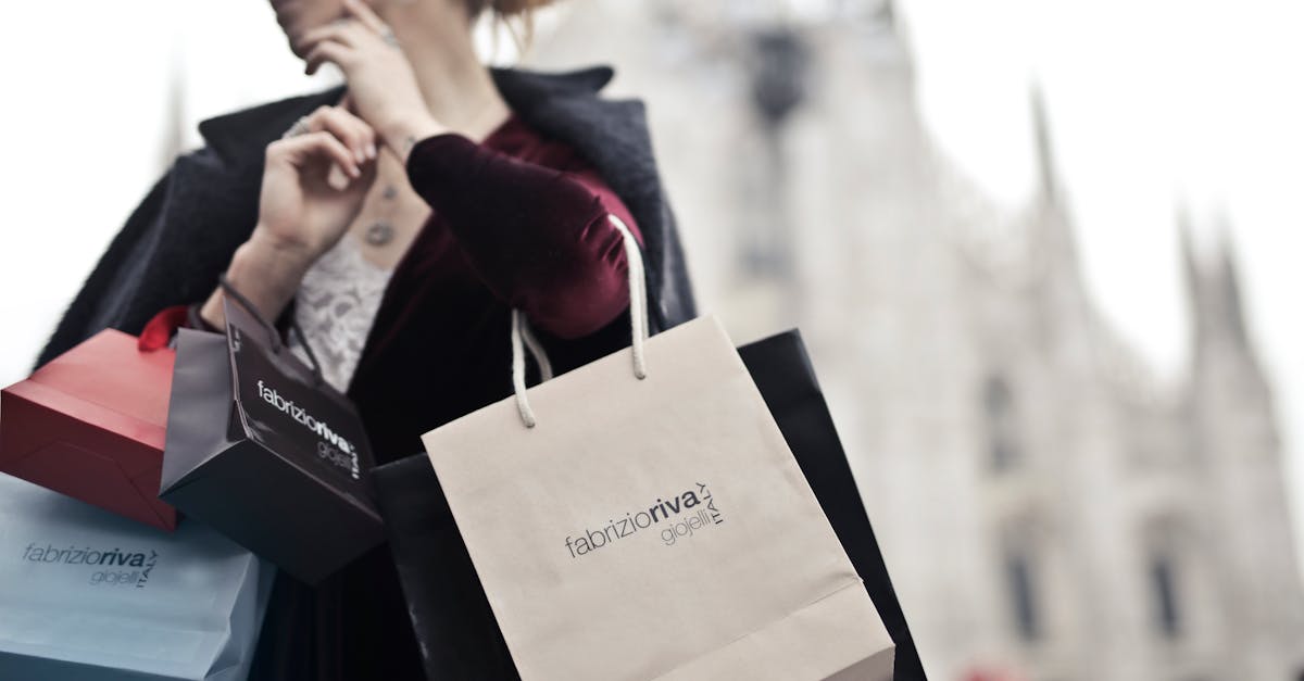 découvrez tout sur la brand : son histoire, ses valeurs et ses produits phares pour mieux comprendre son univers unique.