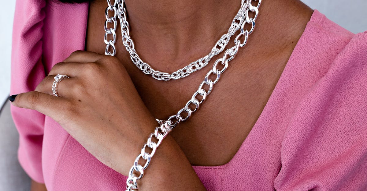 découvrez notre collection exclusive de bijoux alliant élégance et qualité pour sublimer votre style au quotidien.