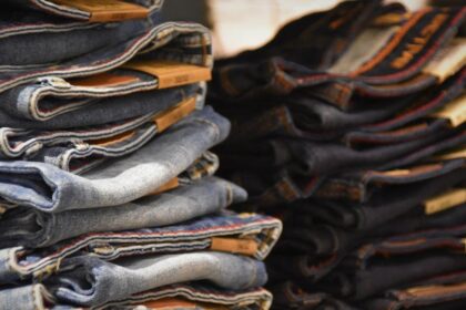 découvrez tout sur le rétrécissement des jeans : causes, conseils pour éviter que votre jean ne rétrécisse après le lavage, et méthodes pour le restaurer.