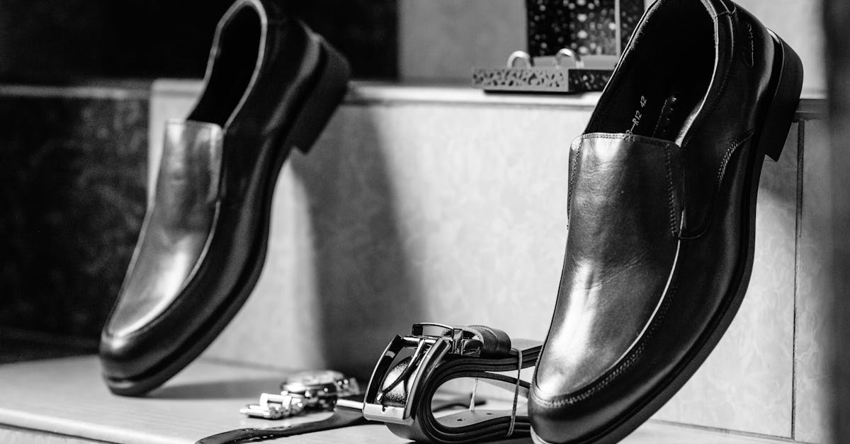 découvrez notre sélection de chaussures pour hommes spécialement conçues pour soulager le mal de dos. confort, soutien et style réunis pour un bien-être optimal.
