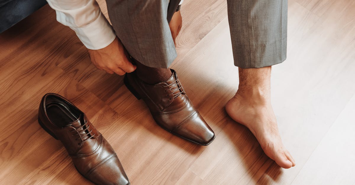 découvrez notre sélection de chaussures pour hommes conçues pour soulager les douleurs dorsales. alliez confort, soutien et style au quotidien.