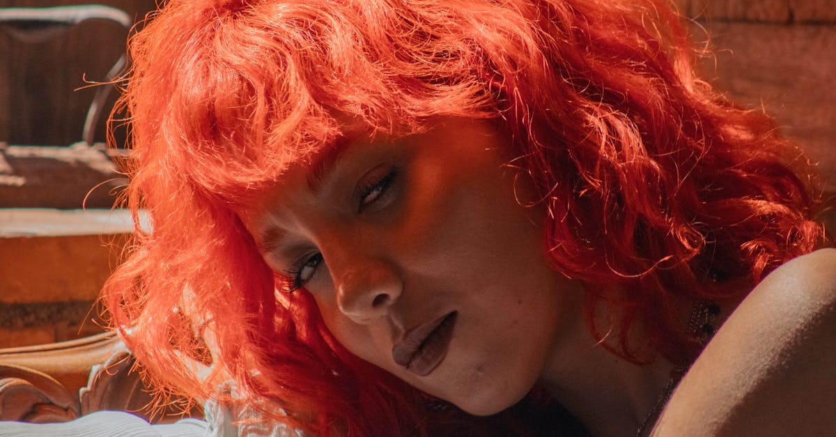 découvrez l'âge du fils de mylène farmer et apprenez-en plus sur sa vie privée.
