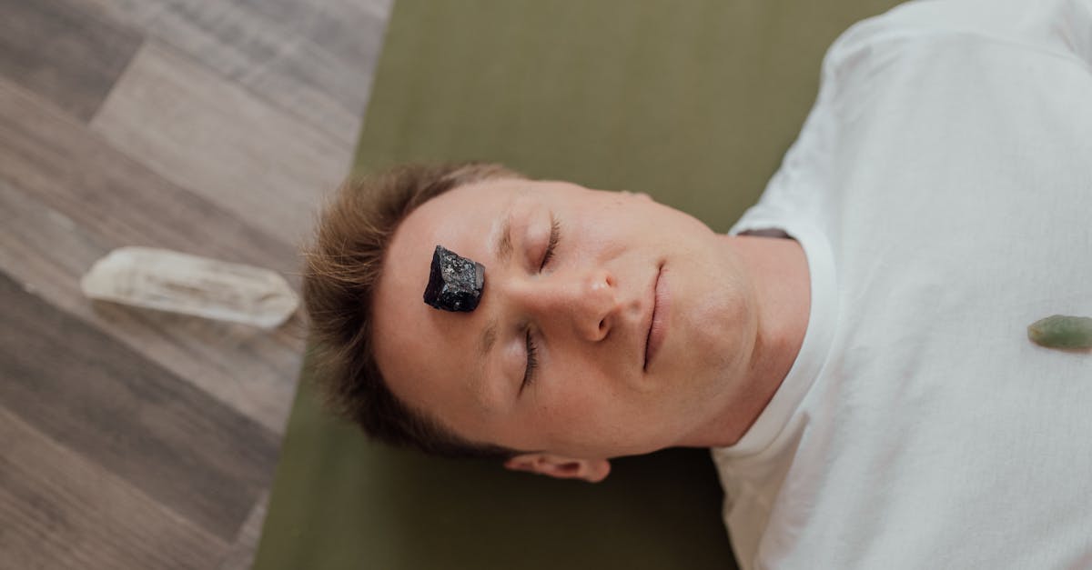 découvrez nos pierres pour soulager le stress, idéales pour favoriser la détente et l'équilibre émotionnel au quotidien.