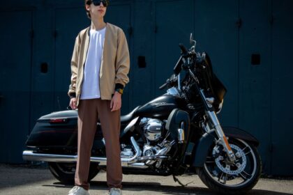 découvrez les différents styles de pantalons pour hommes, alliant confort, tendance et élégance pour toutes les occasions.