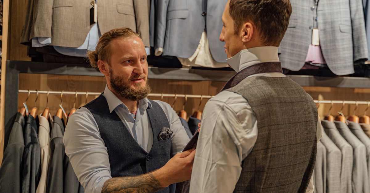 découvrez nos conseils pour choisir la coupe de chemise parfaite qui met en valeur votre silhouette et assure un confort optimal toute la journée.