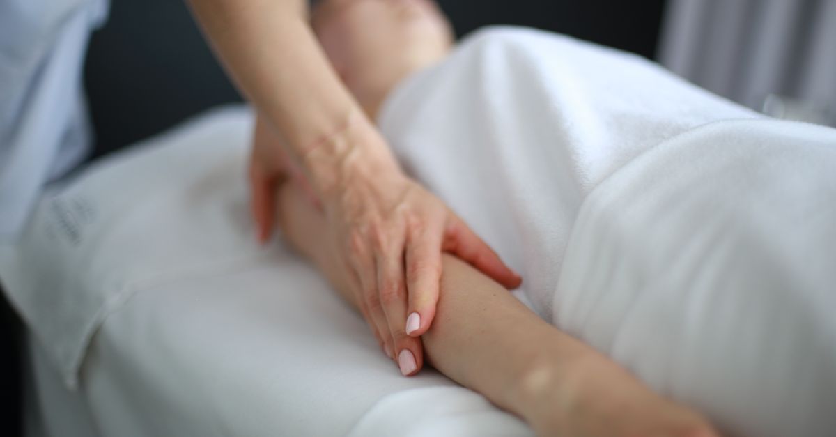 réservez votre séance de massage tuina en ligne facilement. profitez d'une expérience relaxante et revitalisante avec nos praticiens certifiés.