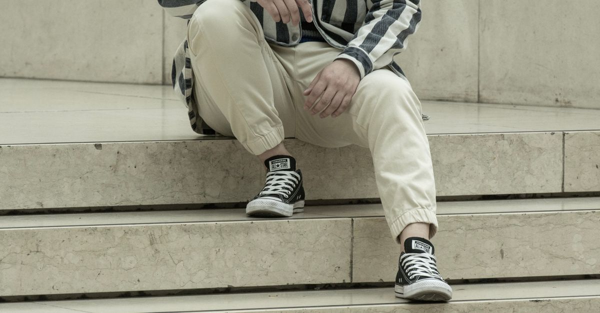 découvrez nos chinos beige pour homme, élégants et confortables. faciles à associer, ils apportent une touche chic et décontractée à toutes vos tenues.