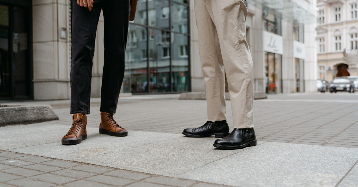 découvrez comment choisir et porter un pantalon large quand on est un homme de petite taille : coupes, longueurs et astuces pour équilibrer la silhouette.